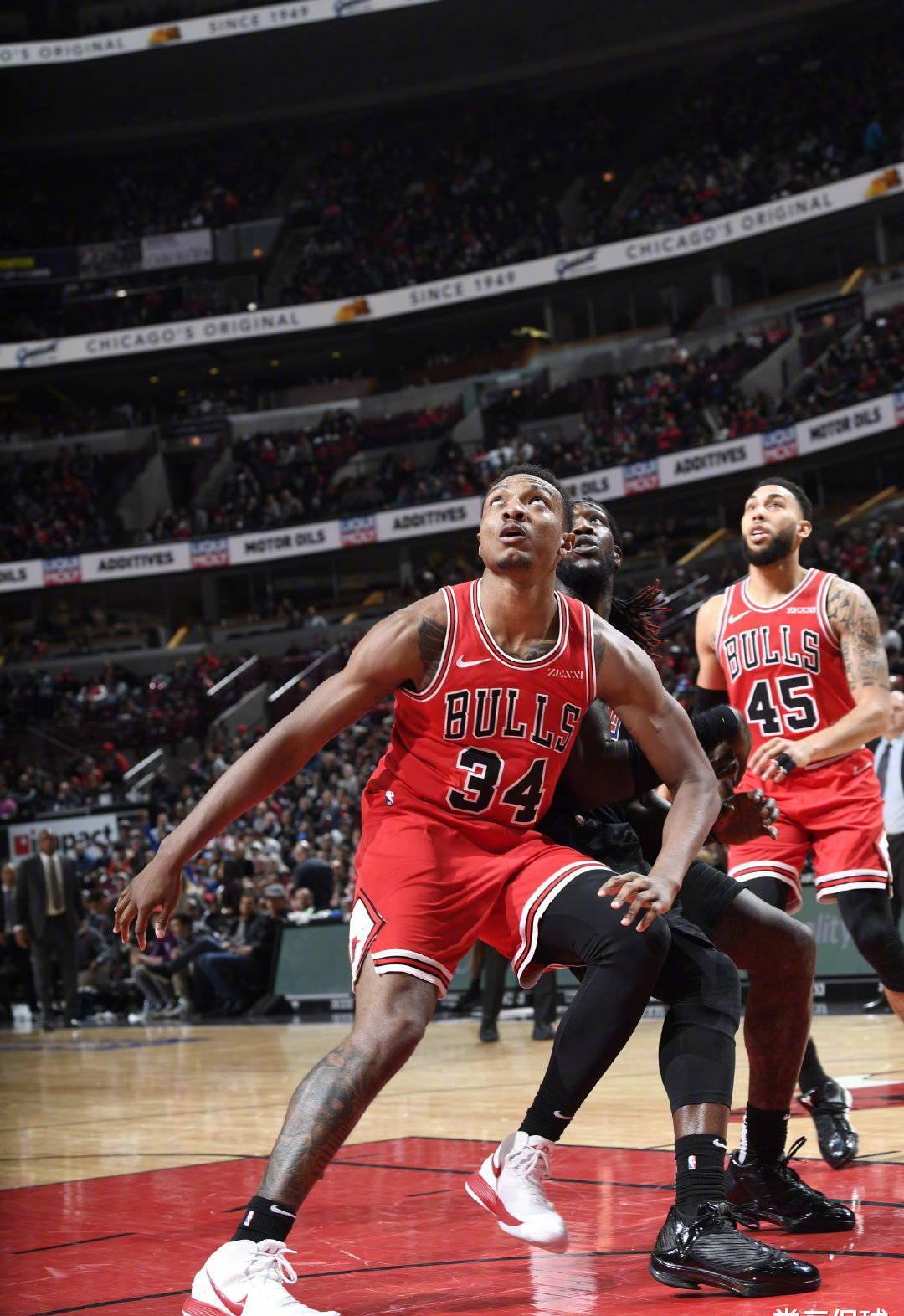 球擦板命中 球擦板命中